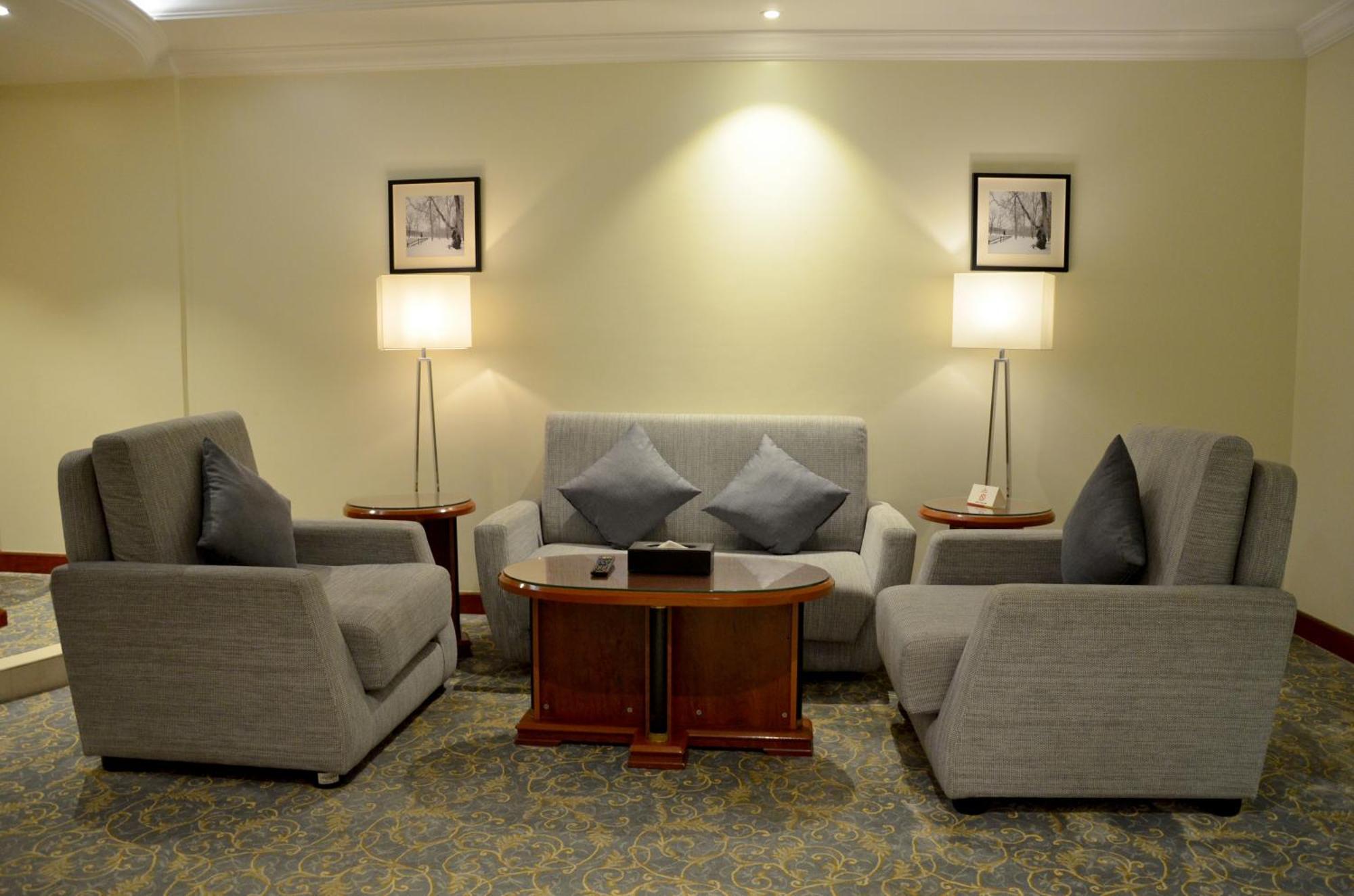 Crown Tower Hotel Al Al Jubail Екстериор снимка