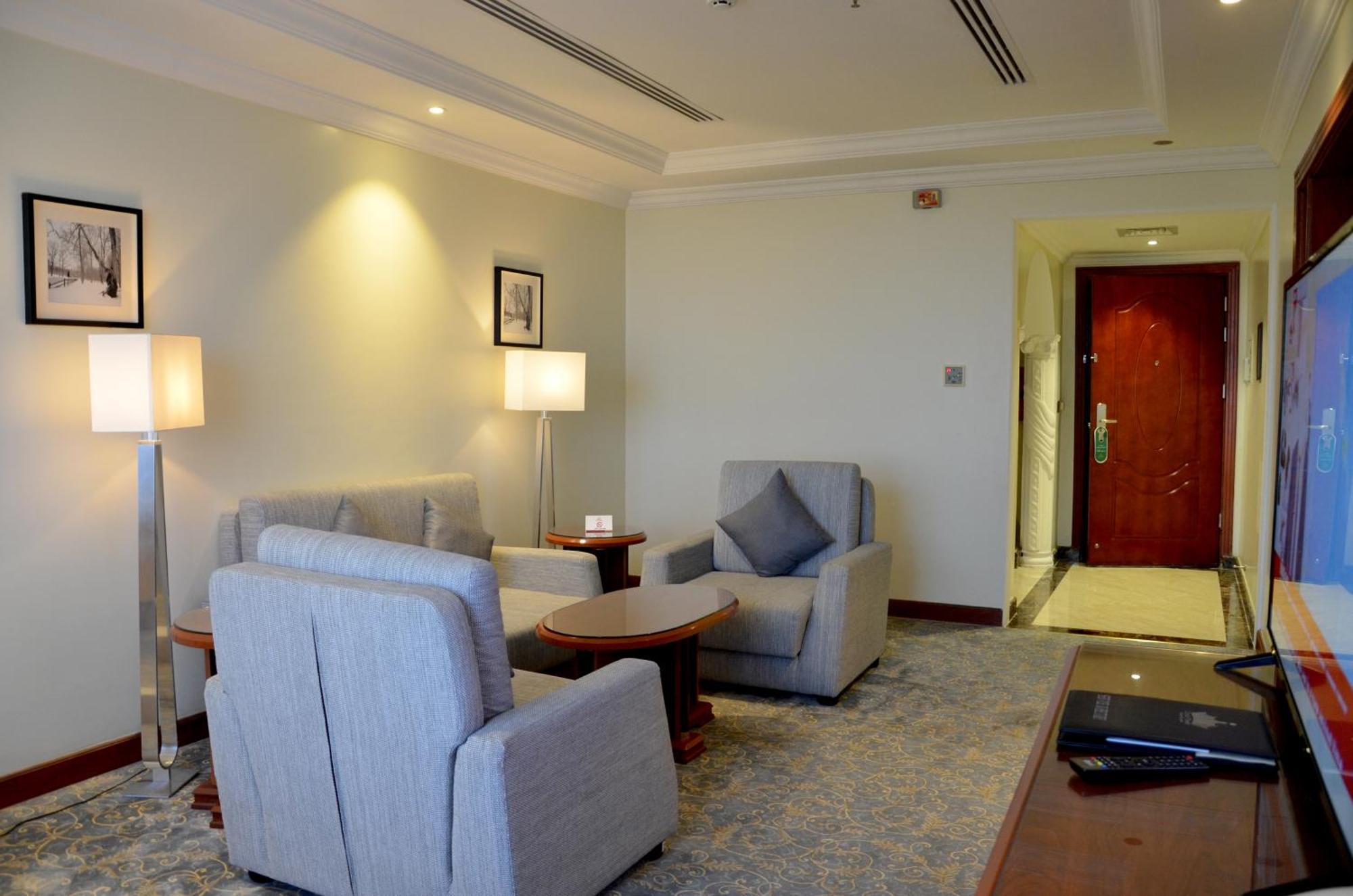Crown Tower Hotel Al Al Jubail Екстериор снимка